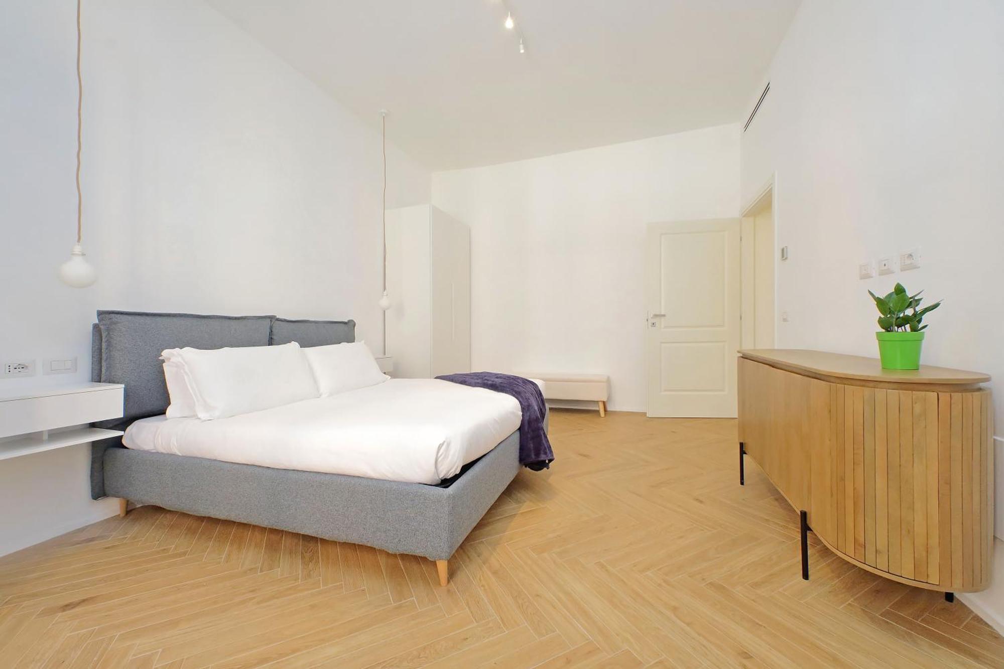 Ych-spaceful Near Vatican Appartement