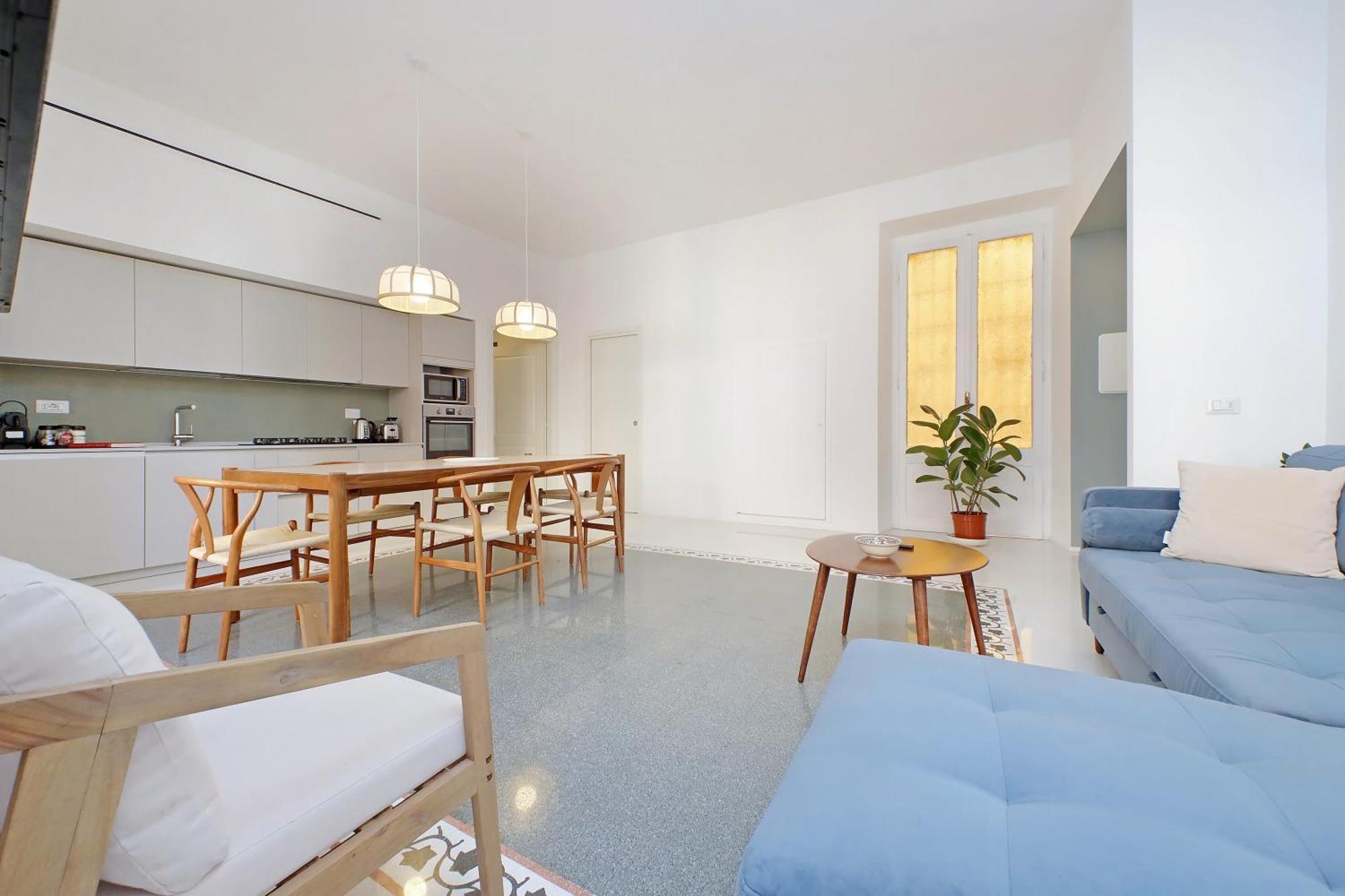 Ych-spaceful Near Vatican Appartement